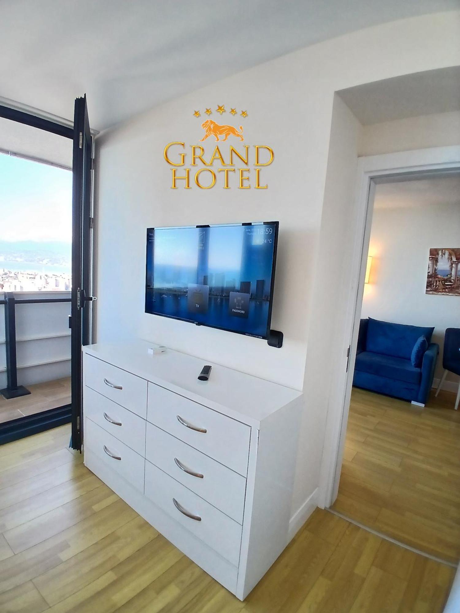 Grand Hotel ☆ Orbi City Batumi Exterior foto