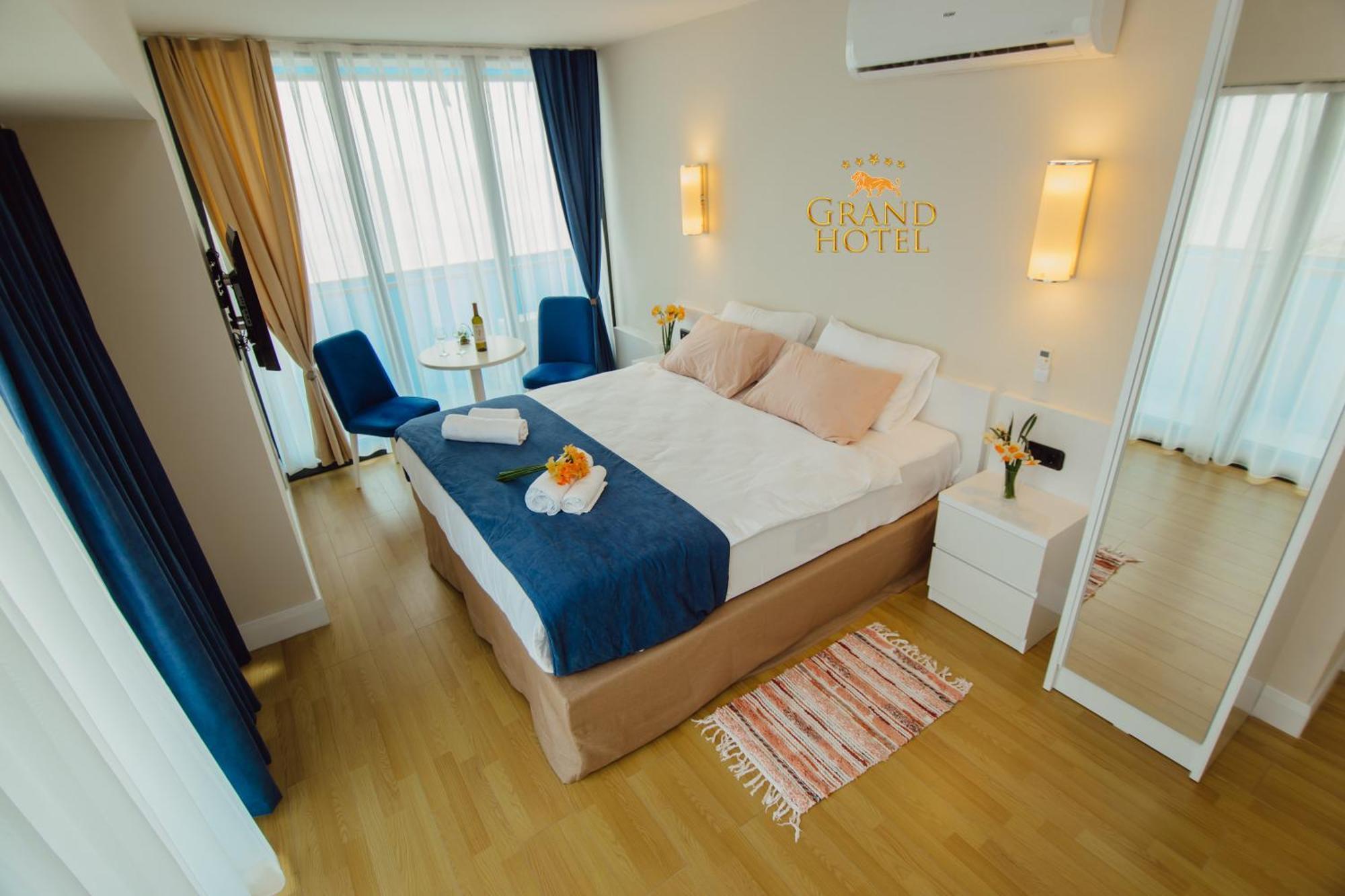 Grand Hotel ☆ Orbi City Batumi Exterior foto