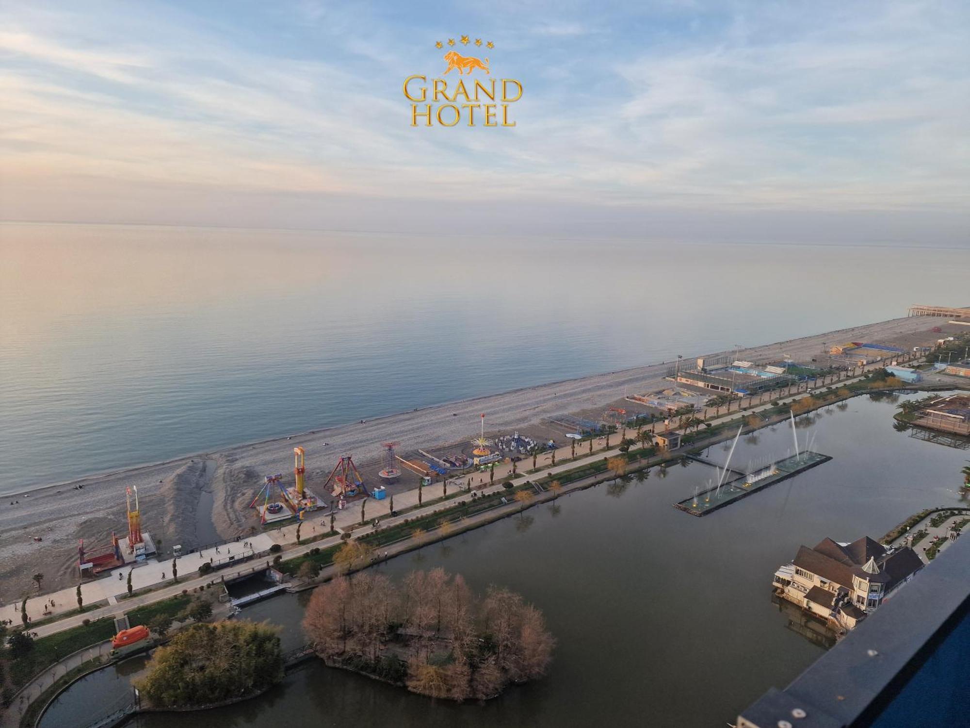 Grand Hotel ☆ Orbi City Batumi Exterior foto